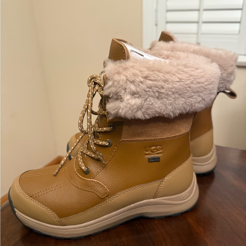 Never Worn UGG Zaylee Waterproof Fur Boot Size 7 Chestnut